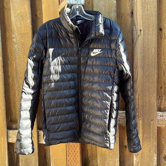 Nike Sportswear Puffer Jacket - Picture 2 of 4